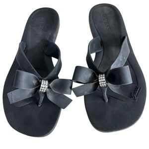 🏖️❤️Guess Black and Silver Embellished Sandals